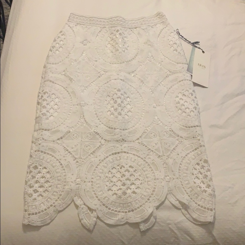 Brand New ✨ Iris Los Angeles Lace White Skirt